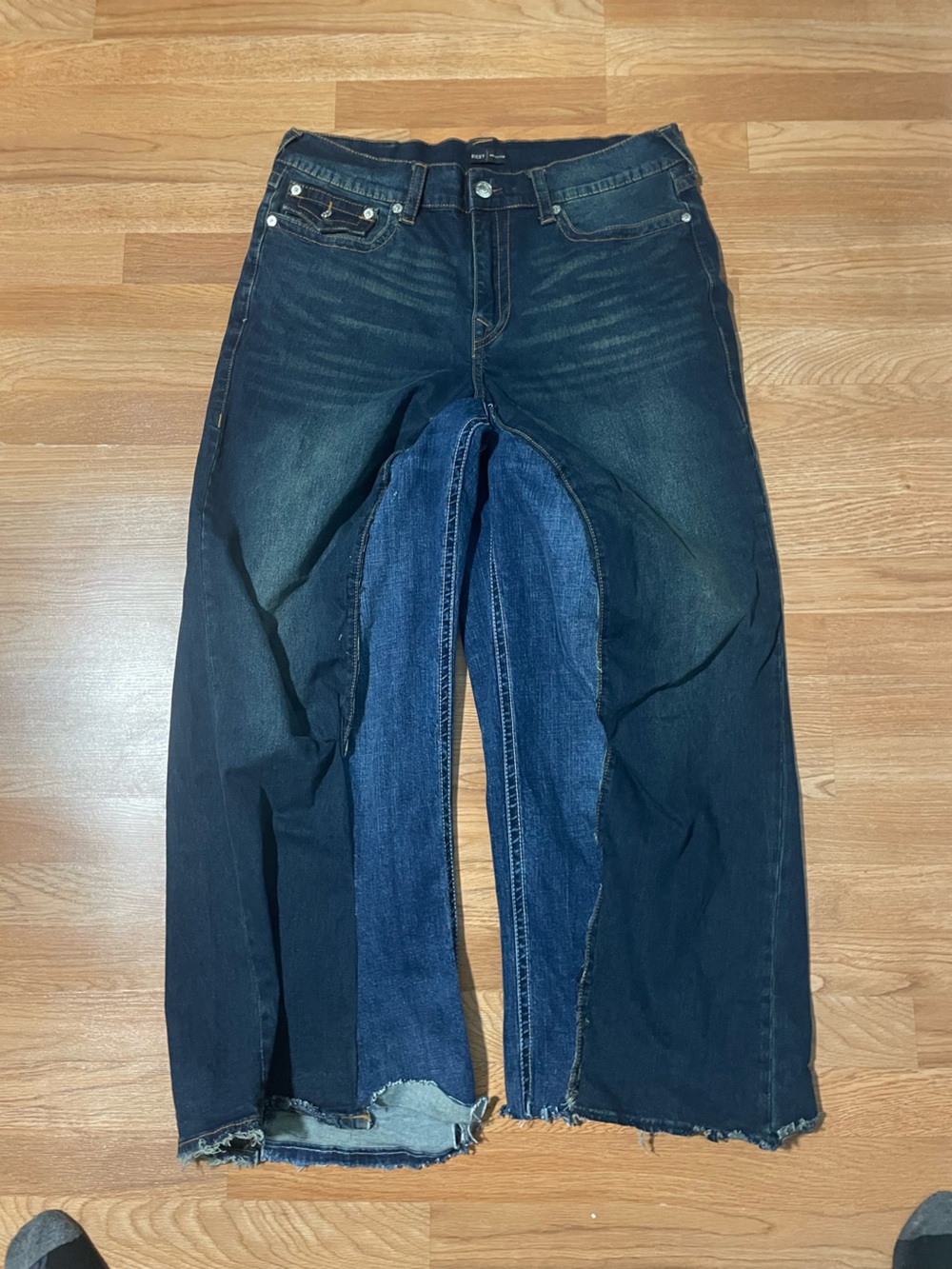 Custom Extra baggie jeans size 36 - Dark Wash Jeans with Faded Detailing